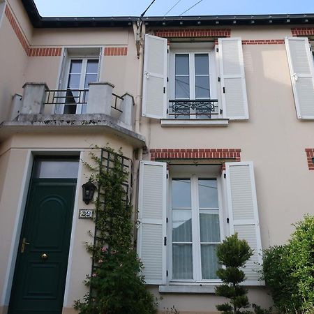 Au Jardin De L'Eventail Bed and Breakfast Le Mans Exteriör bild