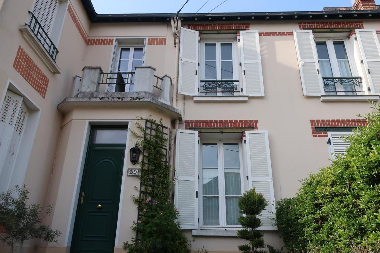 Au Jardin De L'Eventail Bed and Breakfast Le Mans Exteriör bild