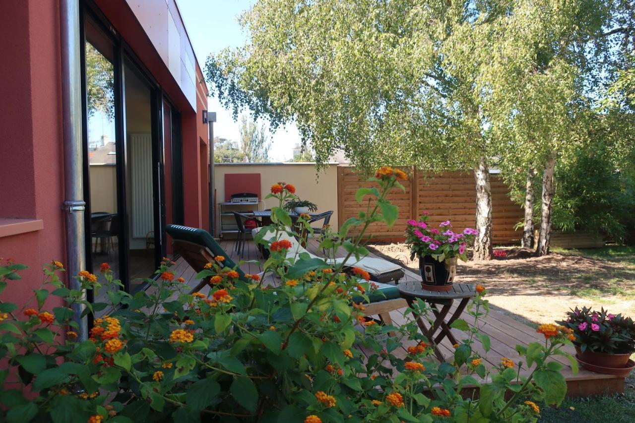 Au Jardin De L'Eventail Bed and Breakfast Le Mans Exteriör bild
